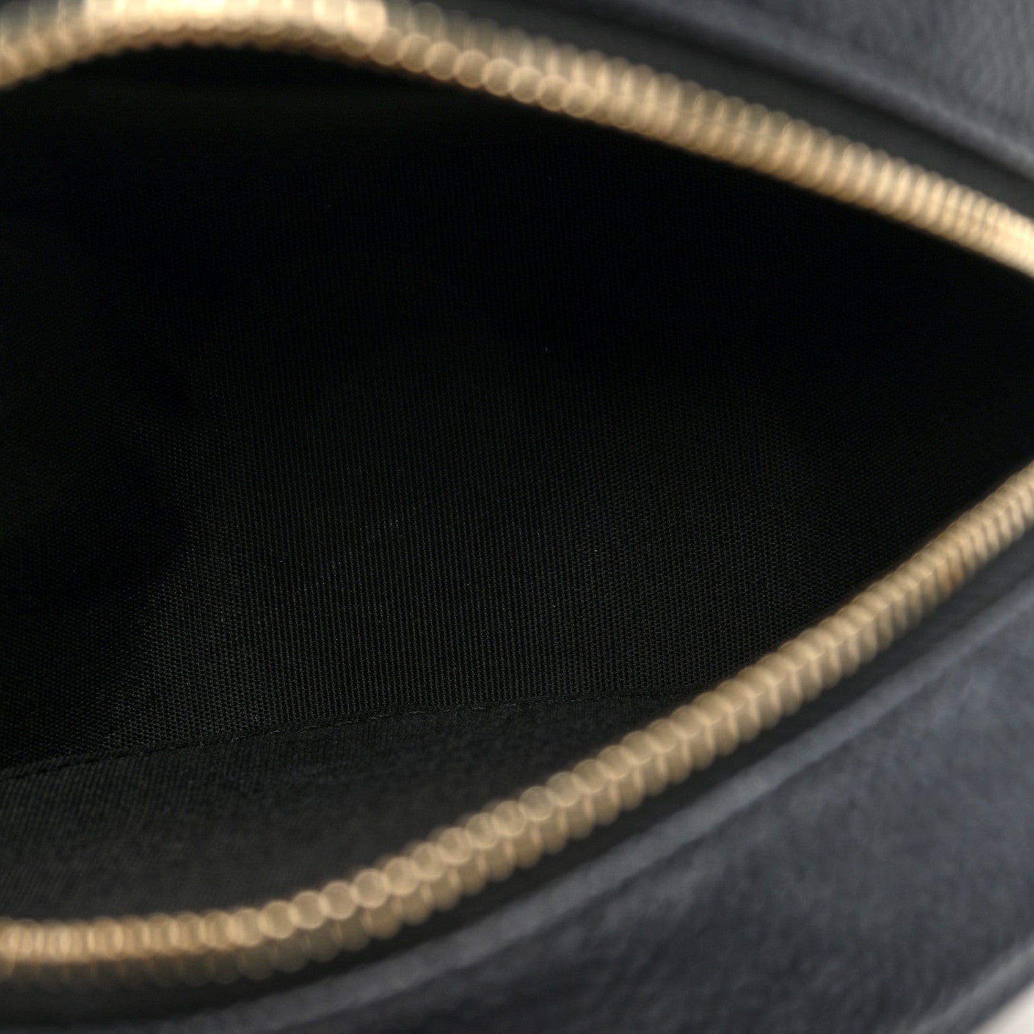 Caviar Quilted Round Filigree Crossbody Black