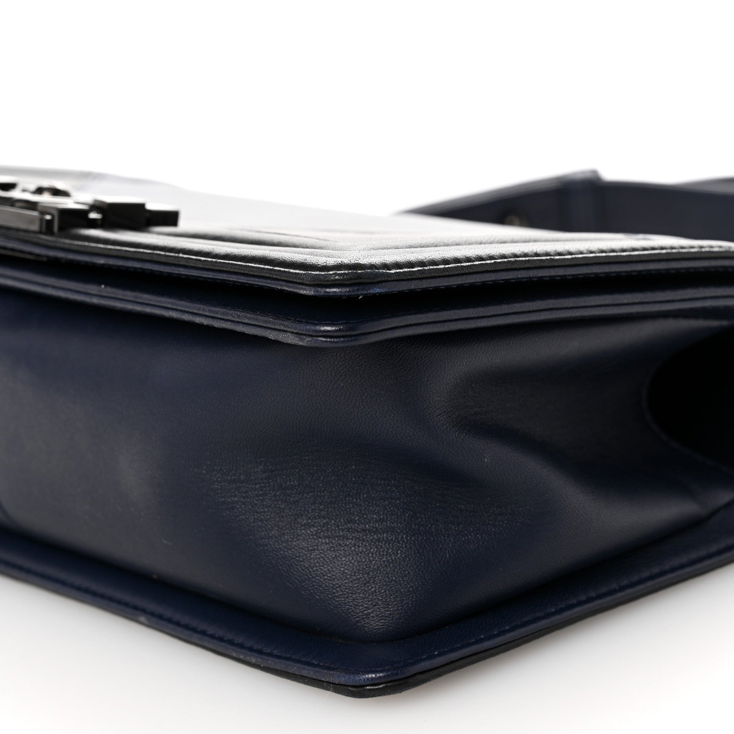Calfskin Medium Bi-Color Boy Flap Black Dark Navy