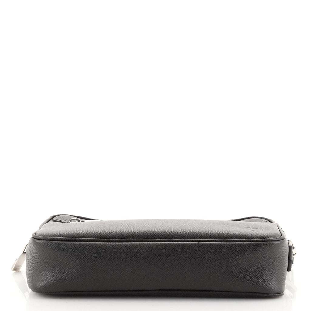 Kasai Clutch Taiga Leather