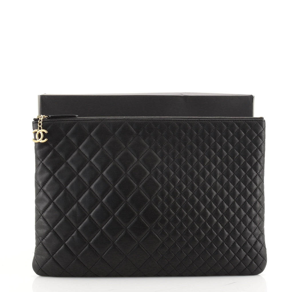 O Case Clutch Quilted Lambskin Large