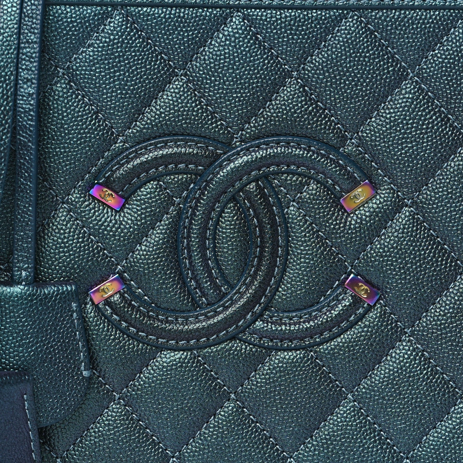 Iridescent Caviar Quilted Medium CC Filigree Vanity Case Dark Turquoise