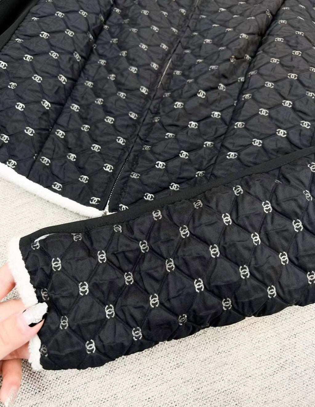 Chanel 21N coco neige collection black cc logo jacket size 36