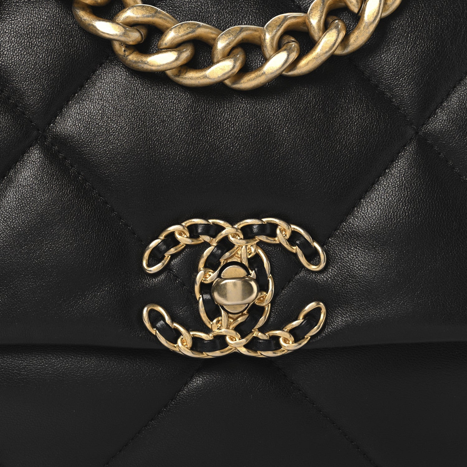 Lambskin Quilted Medium Chanel 19 Flap Black