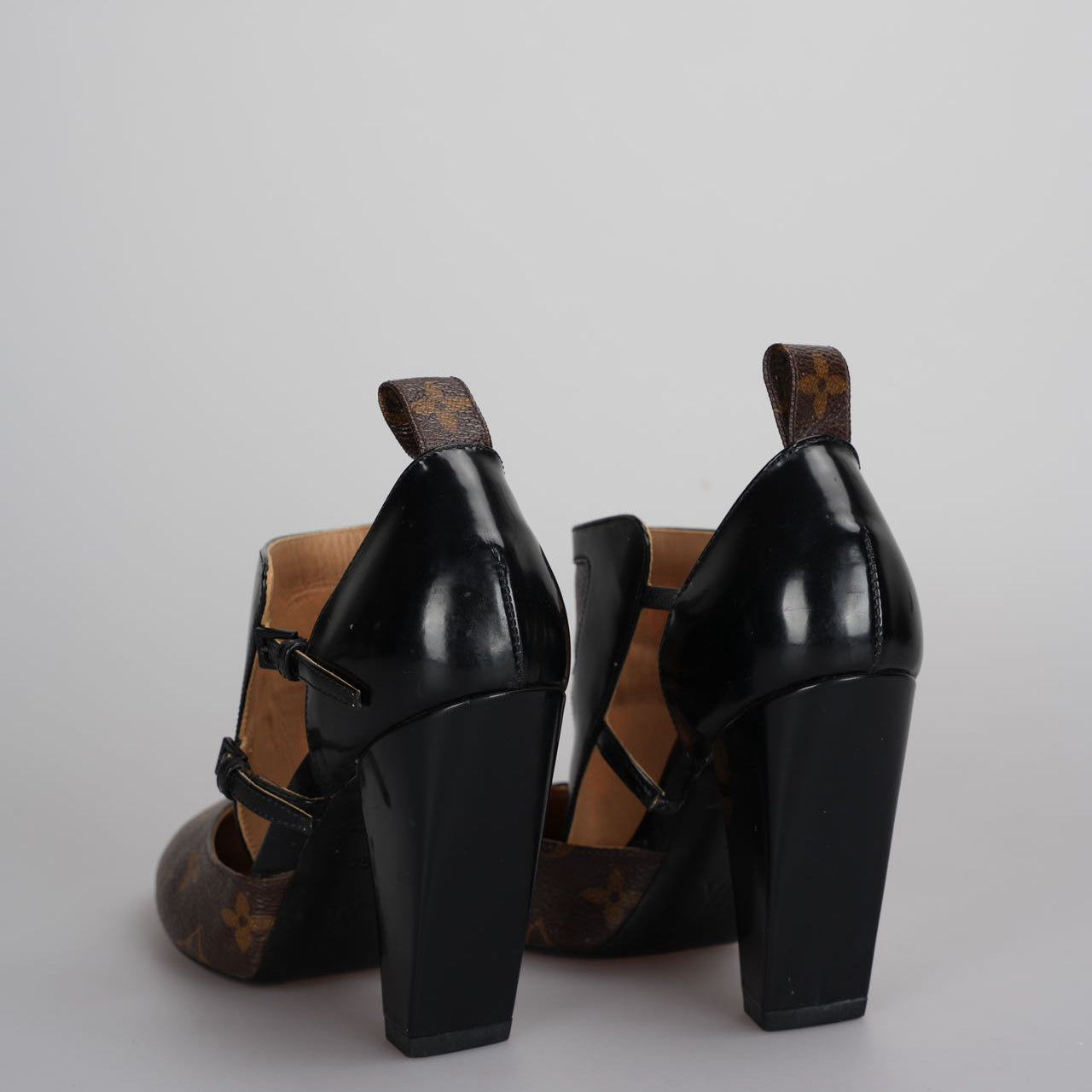 Louis Vuitton Classic Leather Monogram Headline Pumps 35 Black & Brown