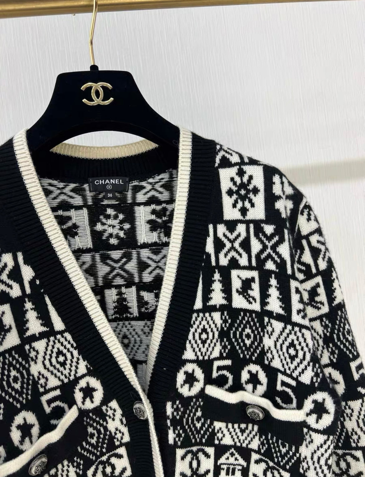 Chanel black & white coco beige cashmere igan size 36