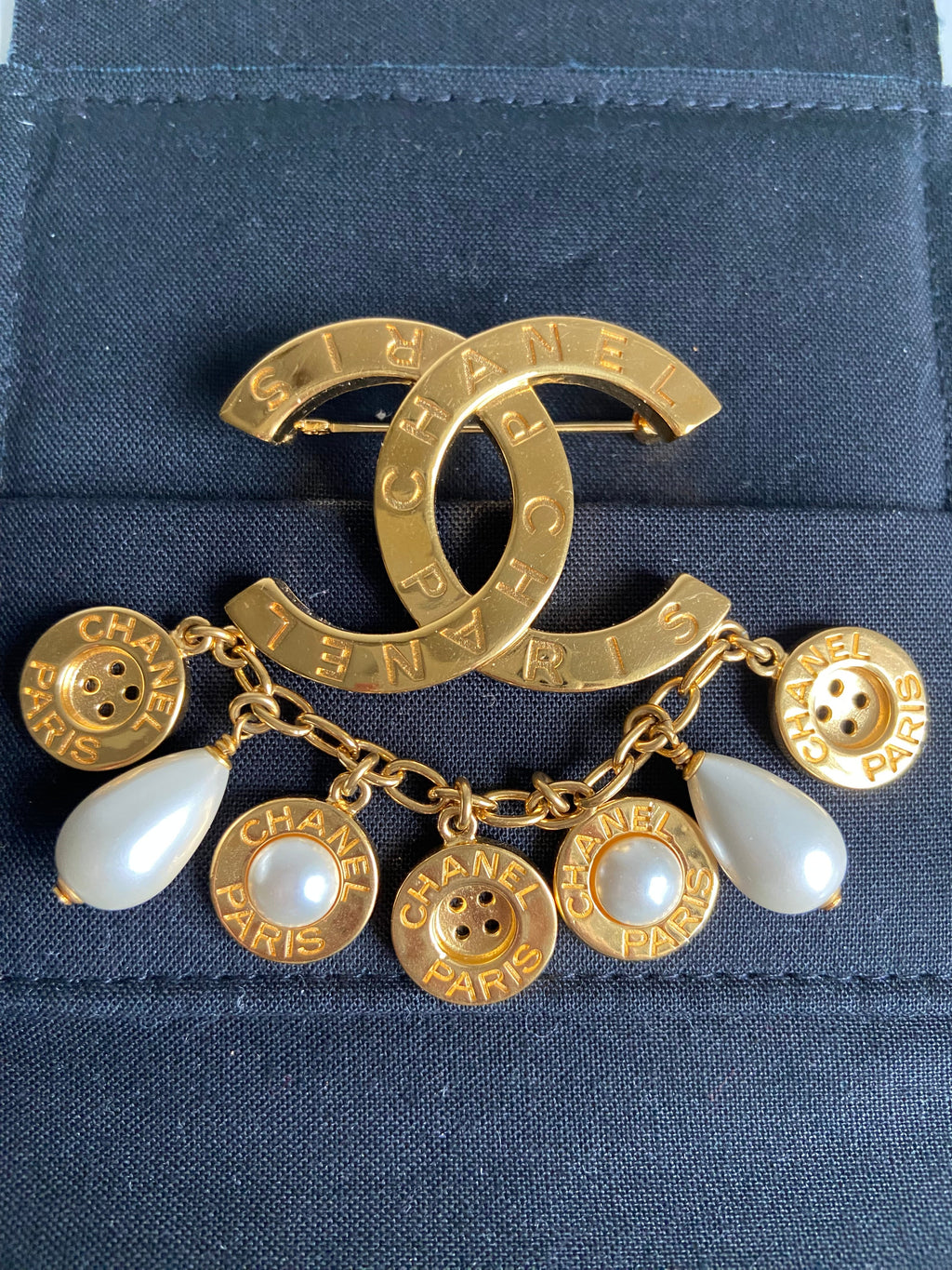 Chanel CC & Button Brooch in Gold and Pearl White