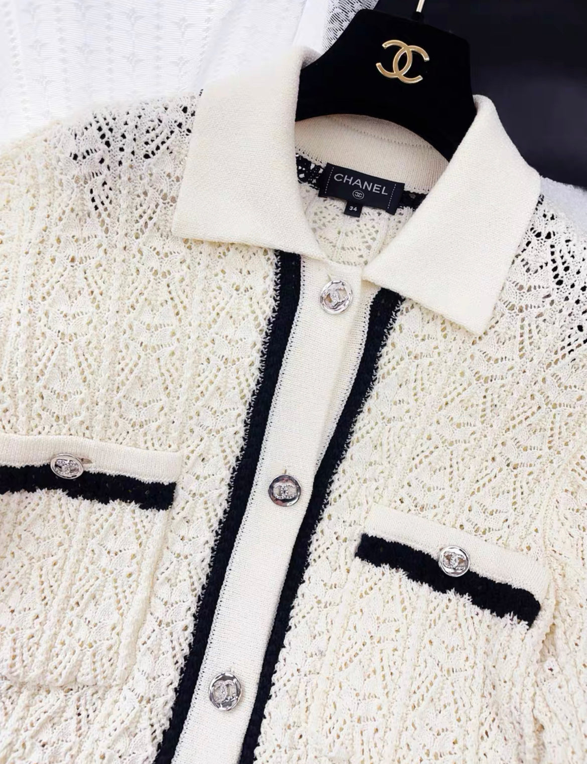 Chanel 24P white knitted igan size 34