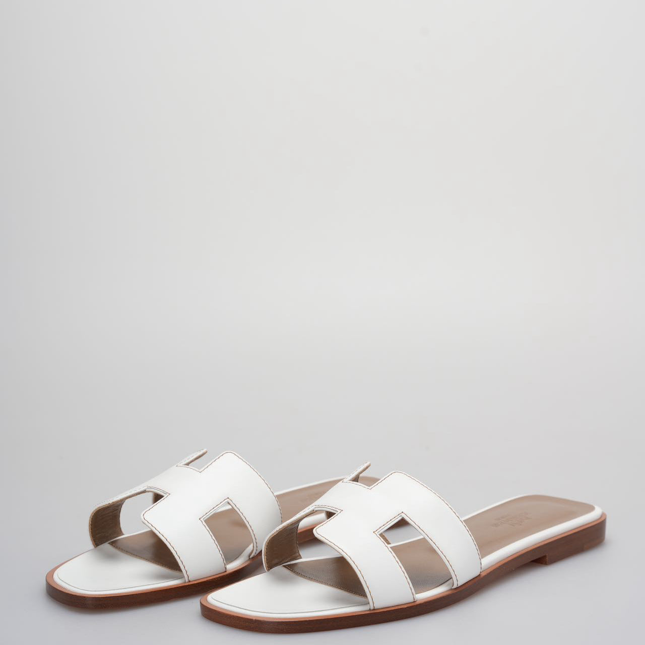 Hermes White Leather Oran Flats Sandals Size 36