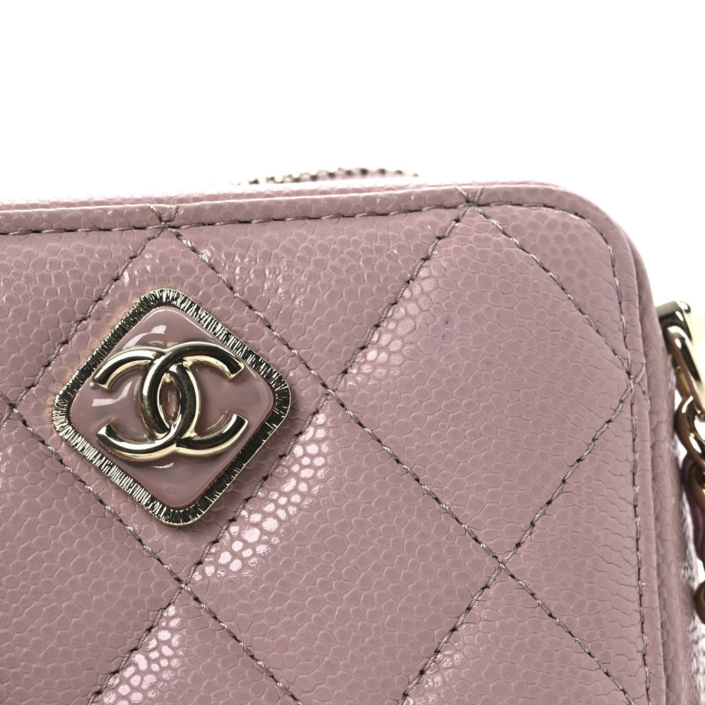 Caviar Quilted Clutch With Chain Light Pink