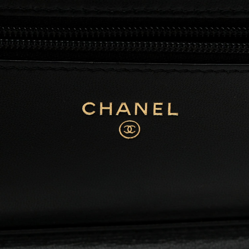 Lambskin Quilted Infinity Wallet On Chain WOC Black