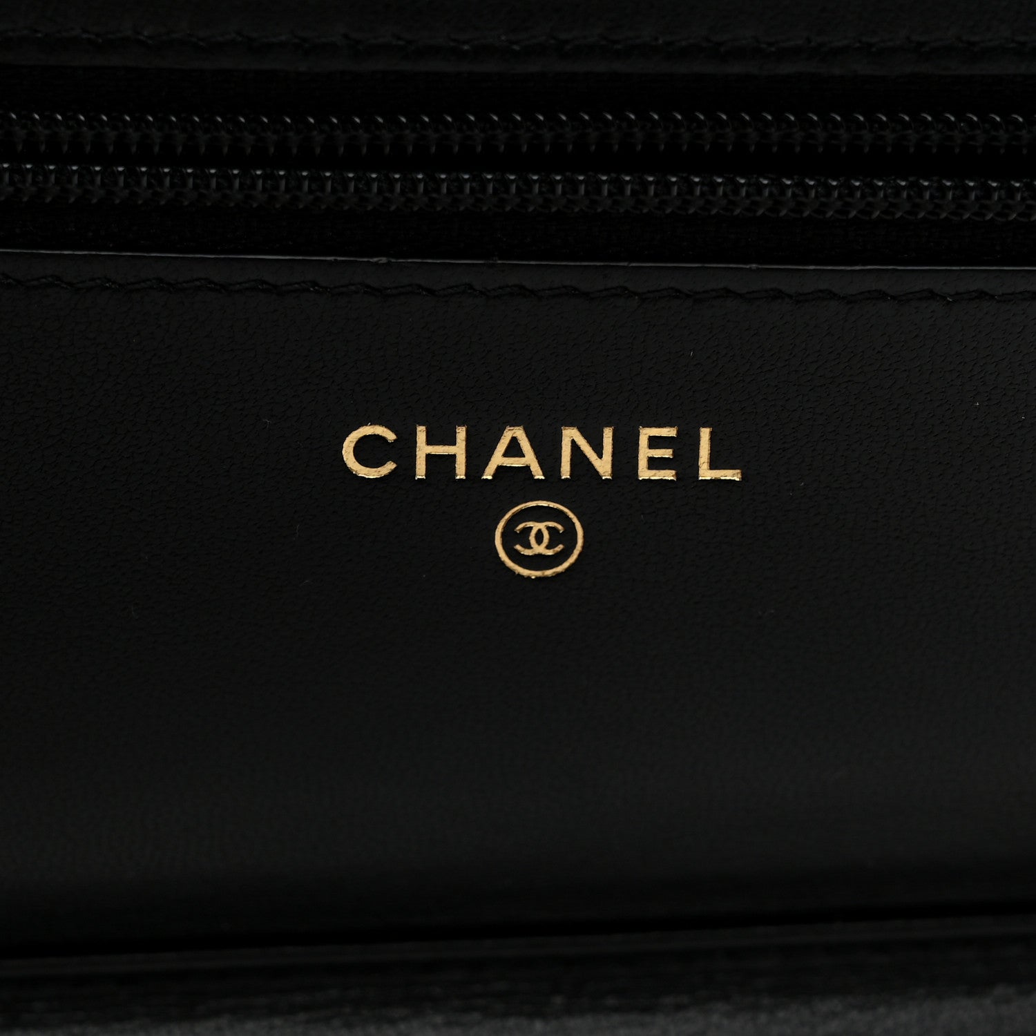 Lambskin Quilted Infinity Wallet On Chain WOC Black