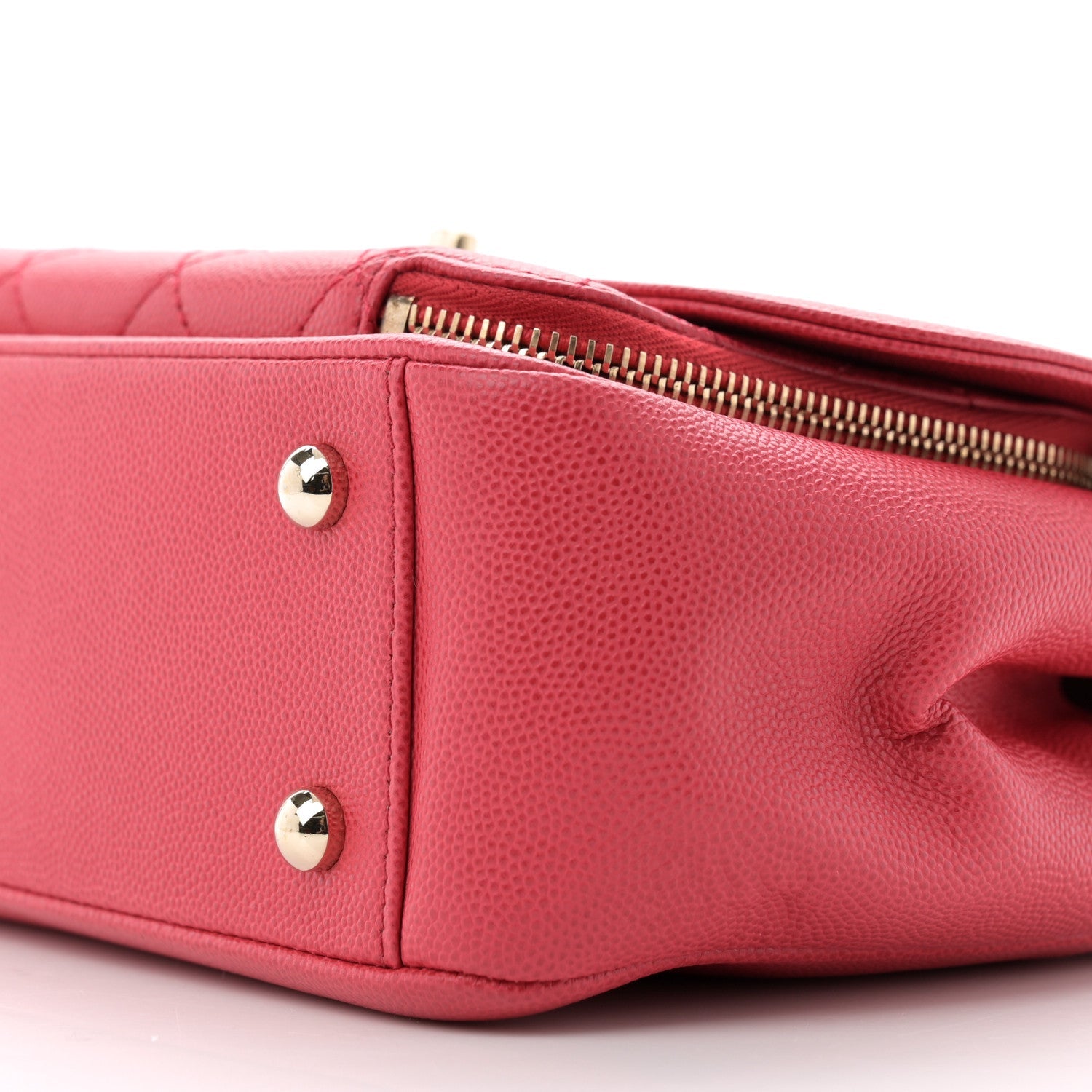 Caviar Quilted Medium Business Affinity Flap Red