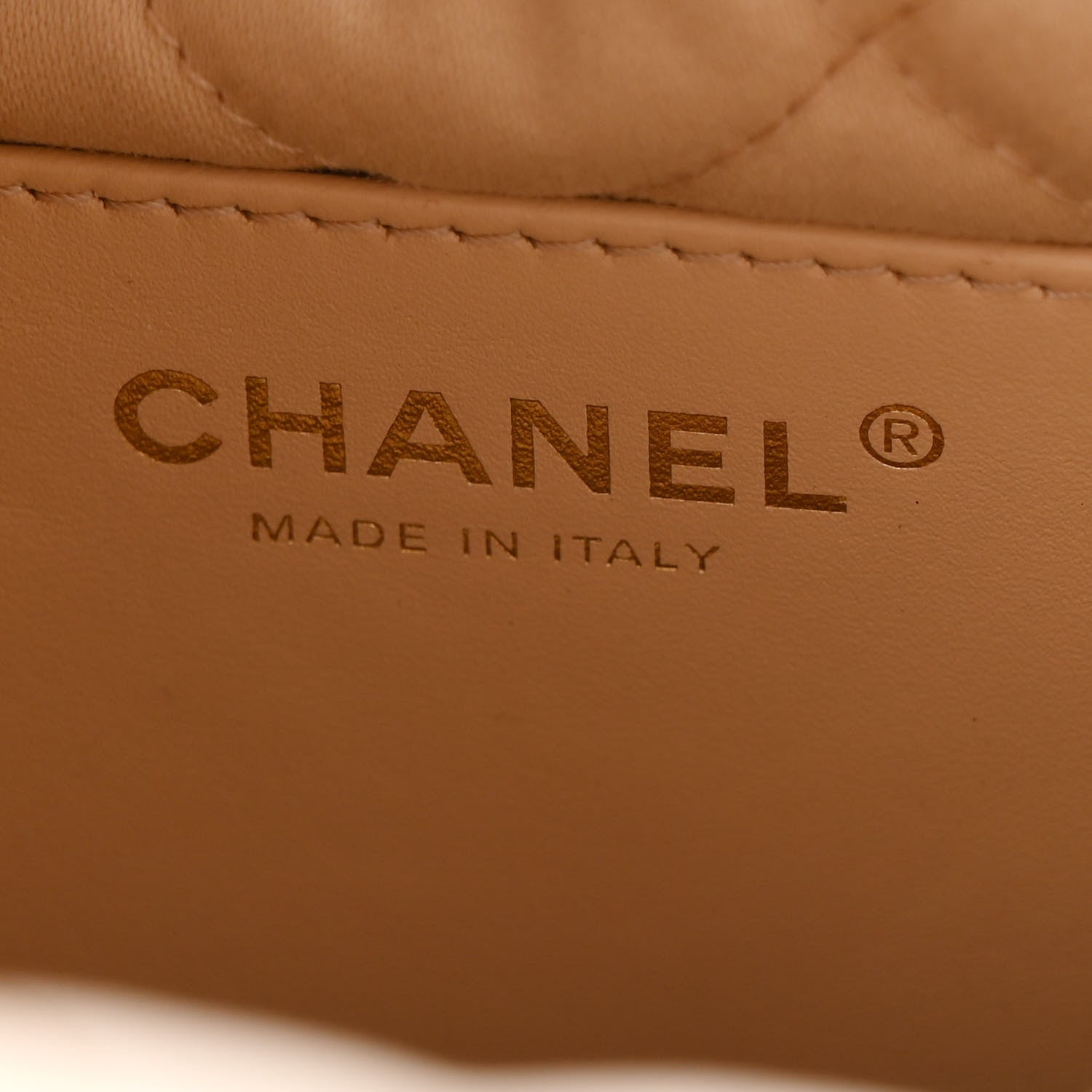 Shiny Calfskin Quilted Mini Chanel 22 White