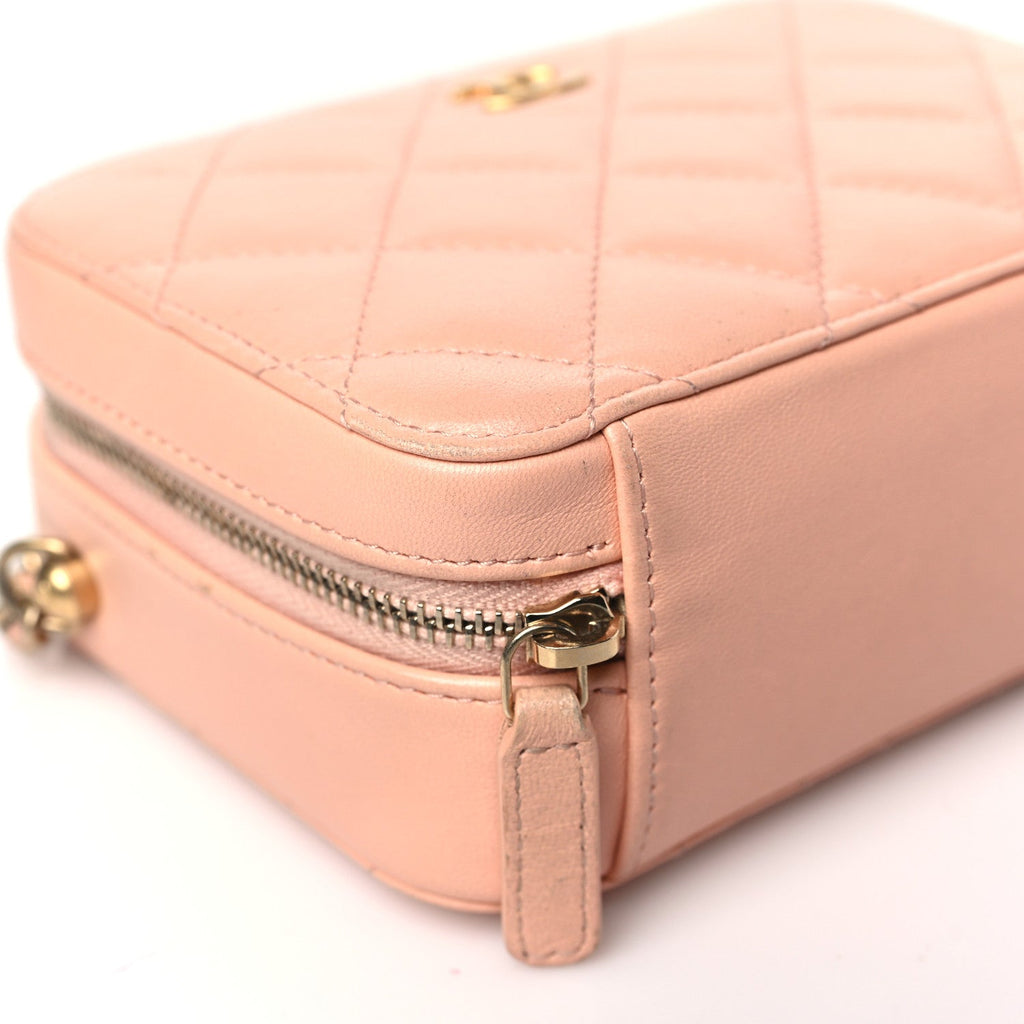 Lambskin Quilted CC Pearl Crush Camera Case Light Pink