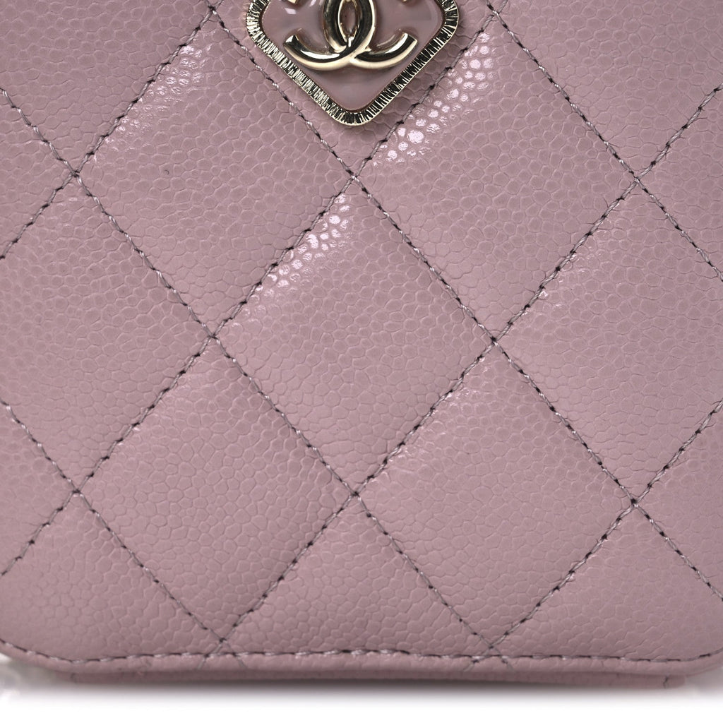 Caviar Quilted Clutch With Chain Light Pink