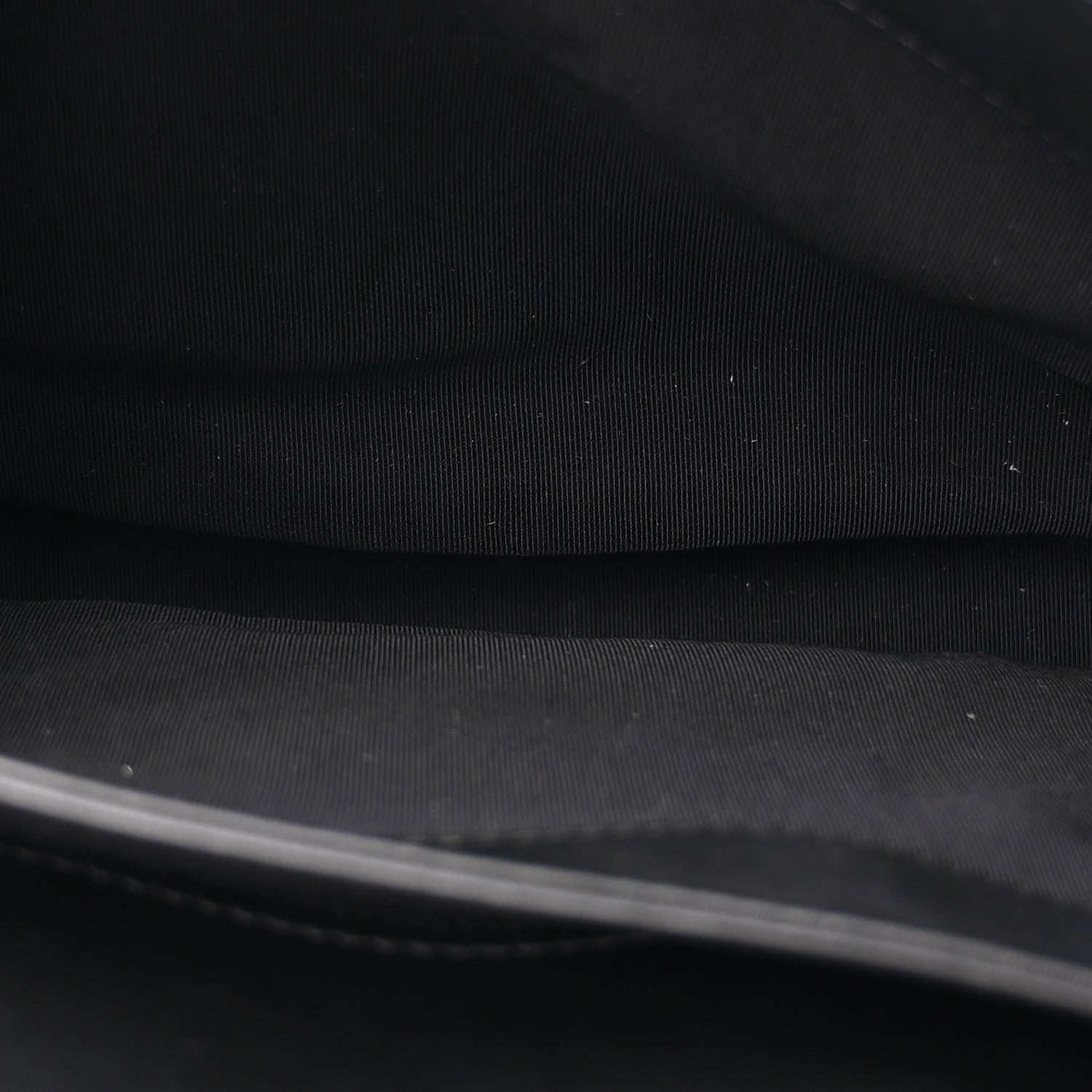 Calfskin Jumbo Tramezzo Flap Black