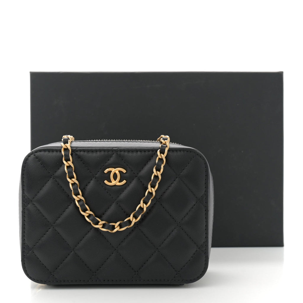 Lambskin Quilted CC Pearl Crush Camera Case Black