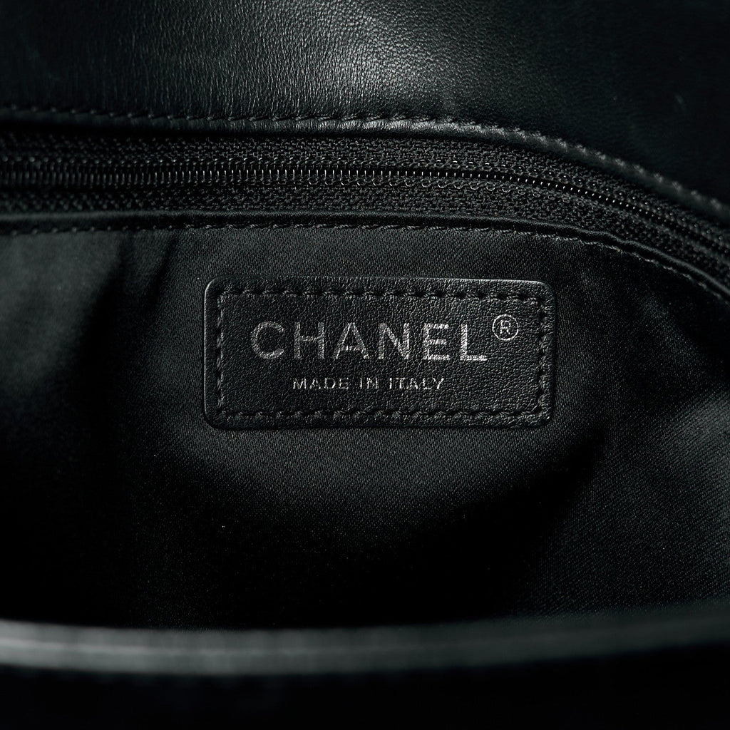 Lambskin Quilted Large Pagode Piping Flap Black