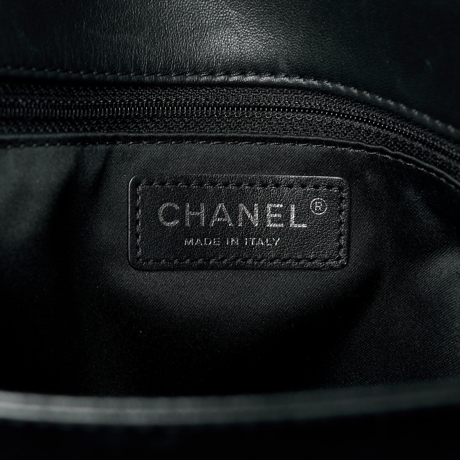 Lambskin Quilted Large Pagode Piping Flap Black