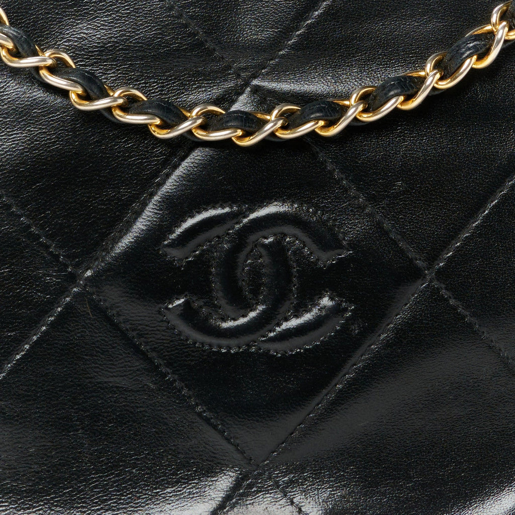 Lambskin Diamond CC Flap Black