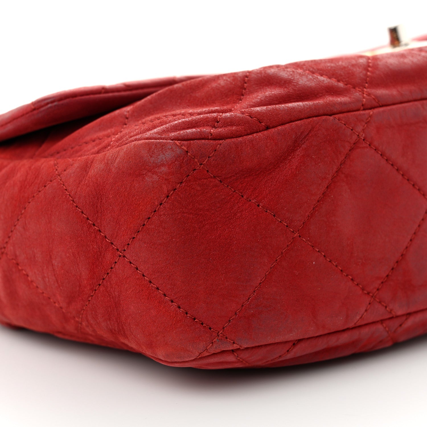 Iridescent Calfskin Large Chic Quilt Flap Red