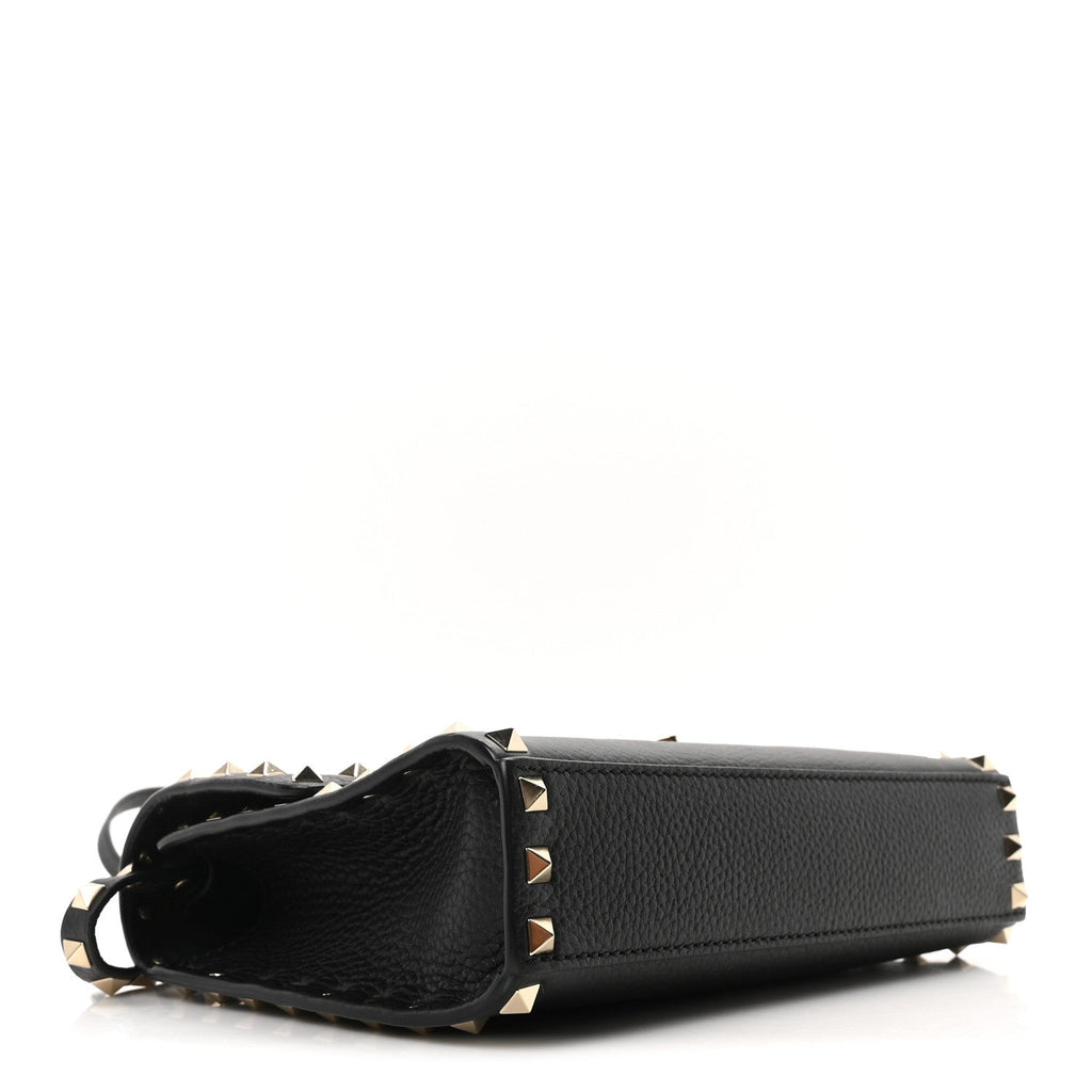 Pebbled Calfskin Medium Rockstud Flip Lock Crossbody Bag Black