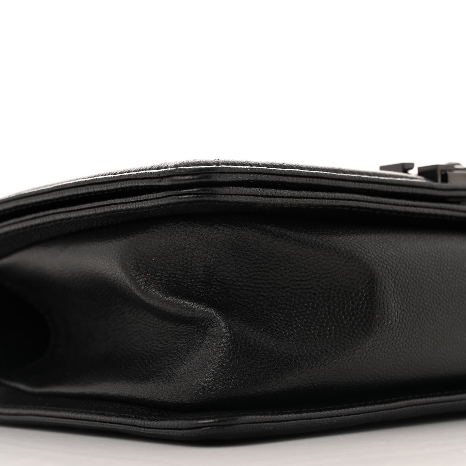 Caviar Quilted Medium Boy Flap So Black
