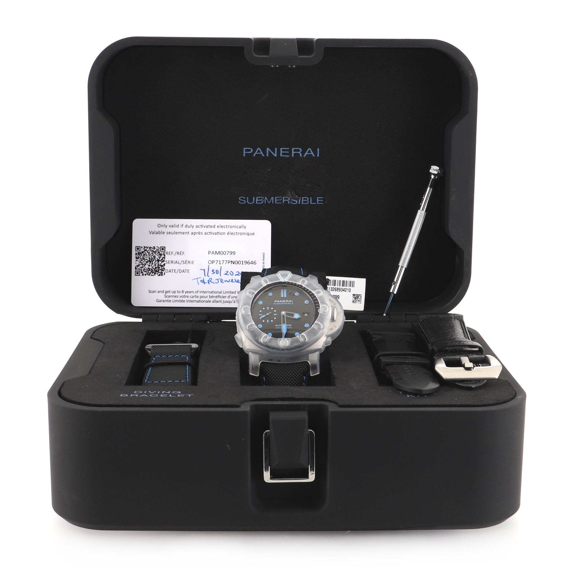 Luminor Submersible Carbotech 3 Days Automatic Watch Carbon and Titanium with Rubber 47