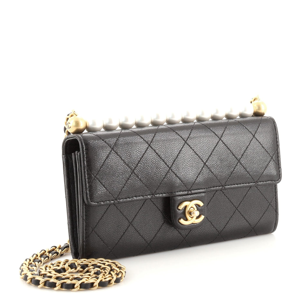 Chic Pearls Clutch with Chain Quilted Goatskin