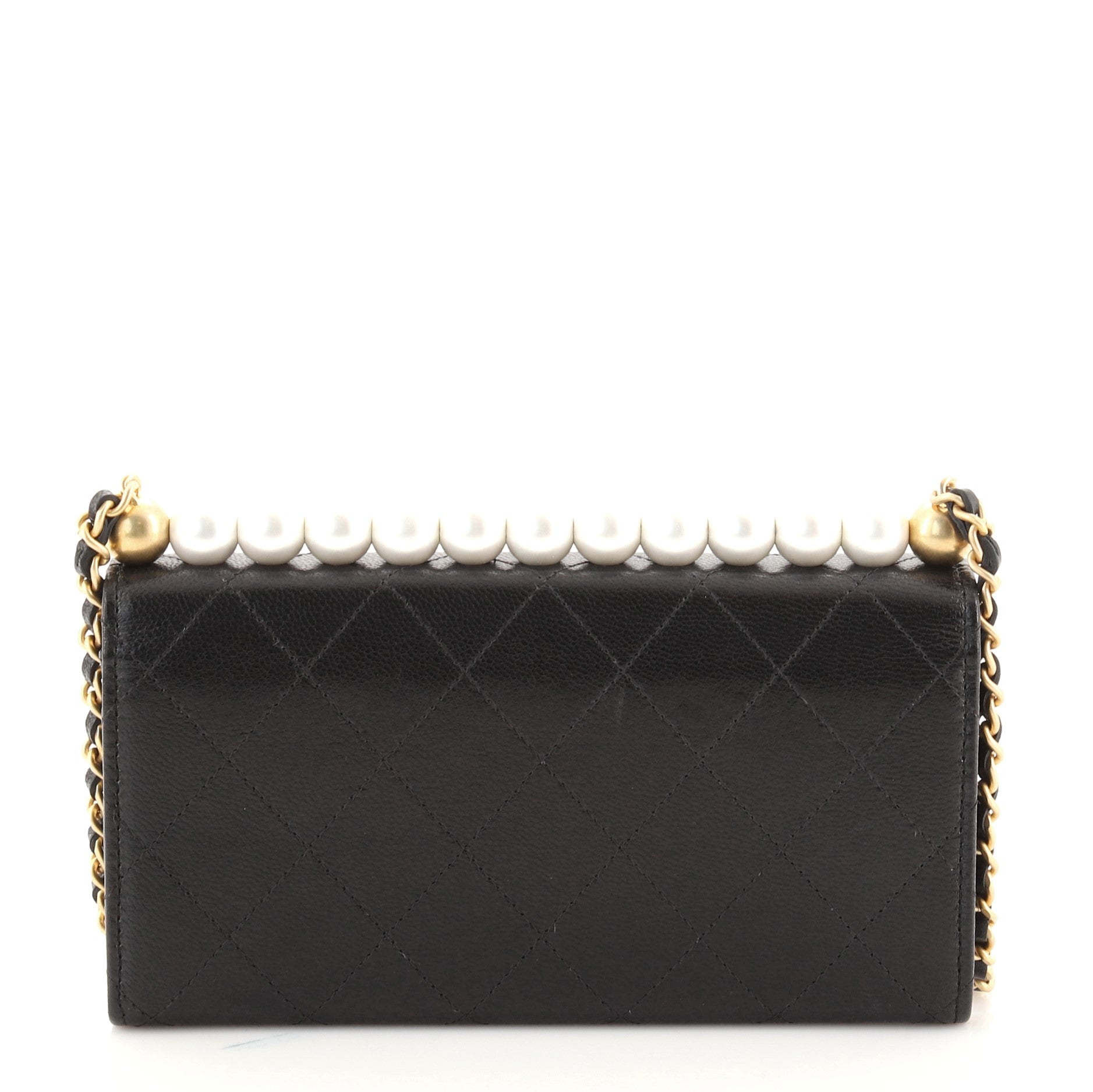 Chic Pearls Clutch with Chain Quilted Goatskin