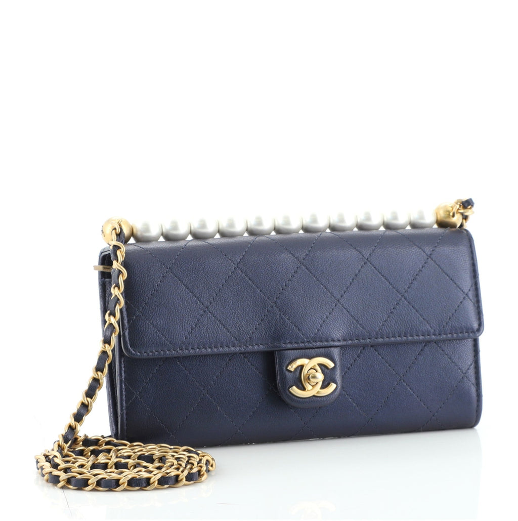 Chic Pearls Clutch with Chain Quilted Goatskin