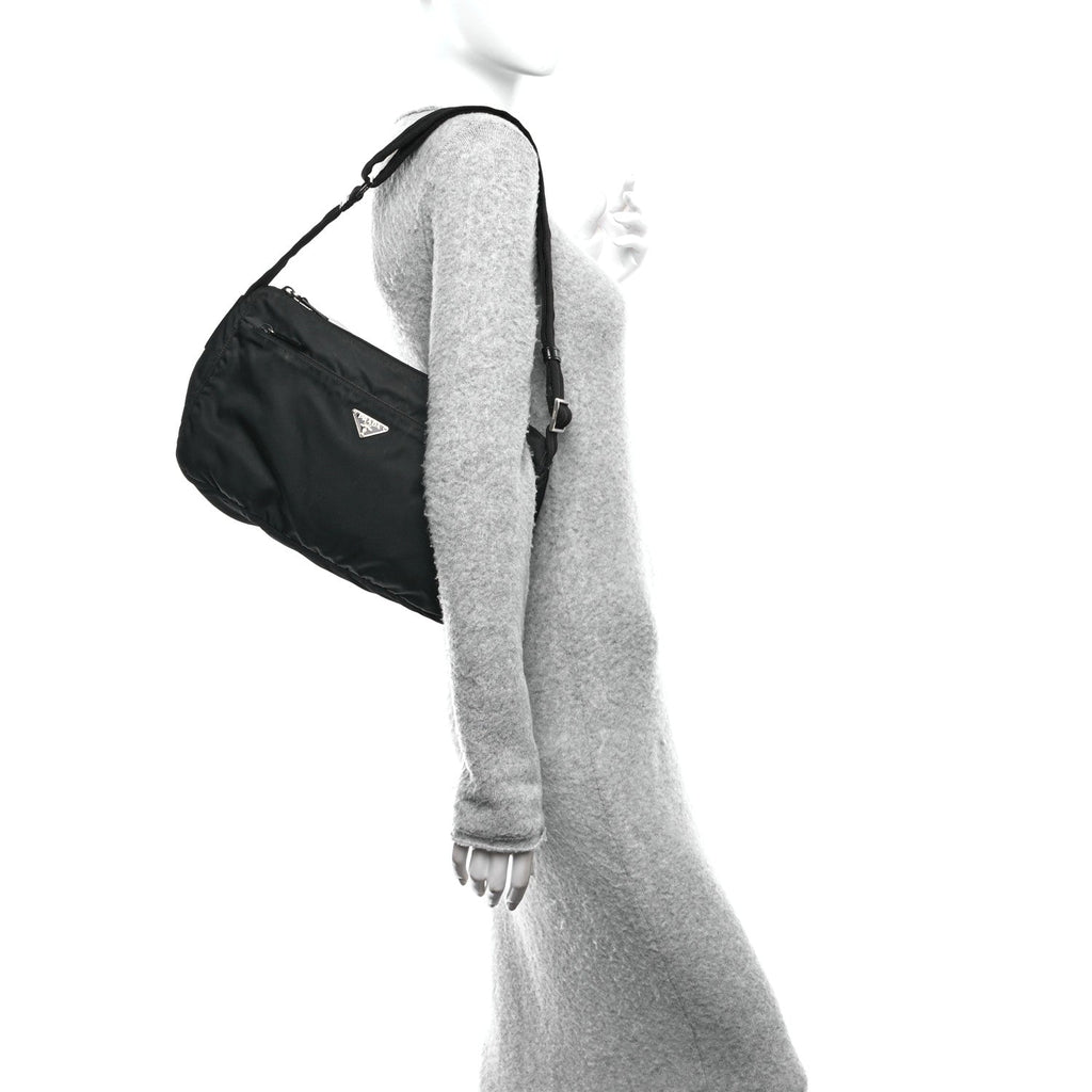 Nylon Vela Messenger Bag Black