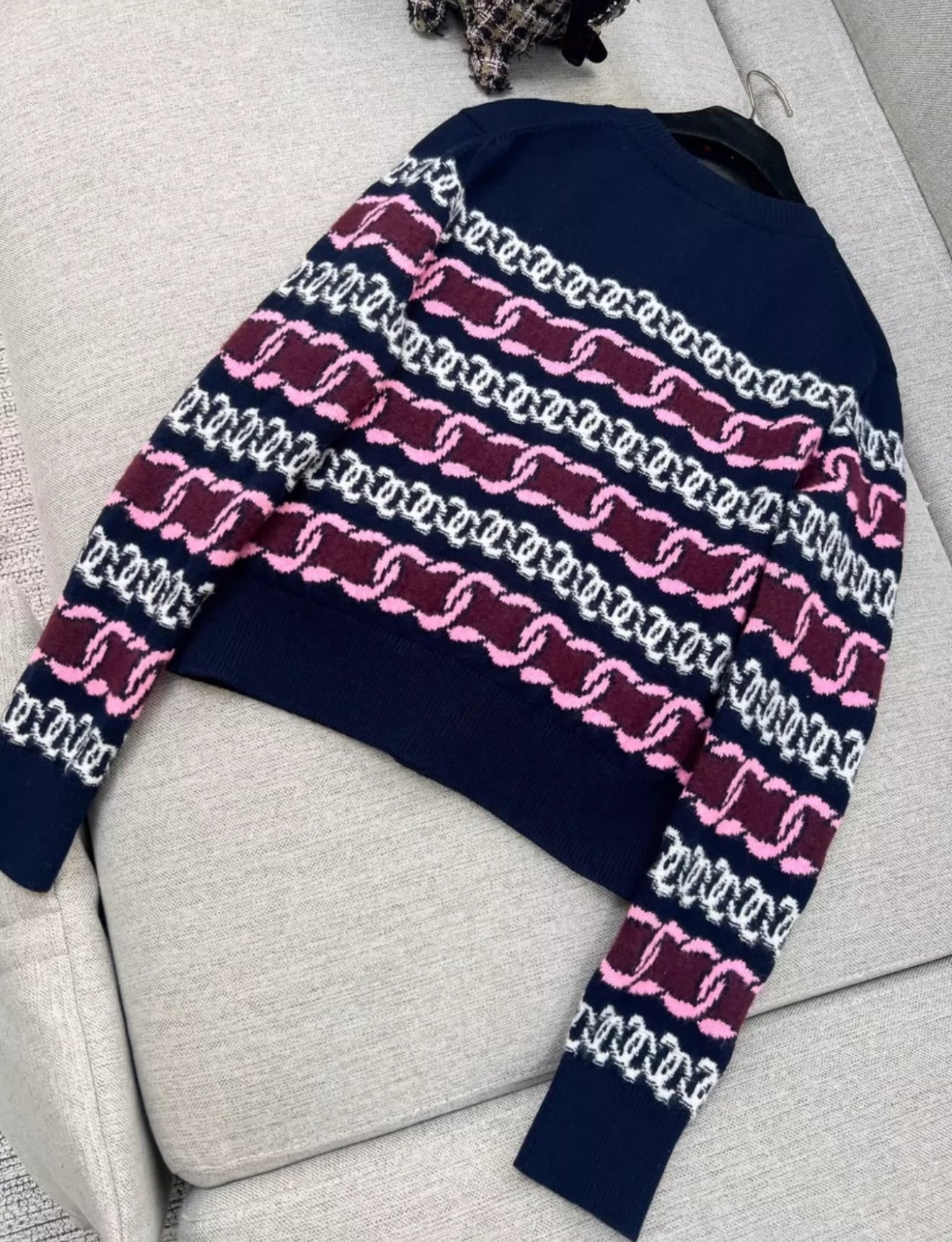 Chanel 23B navy blue, Burgundy, pink & white igan