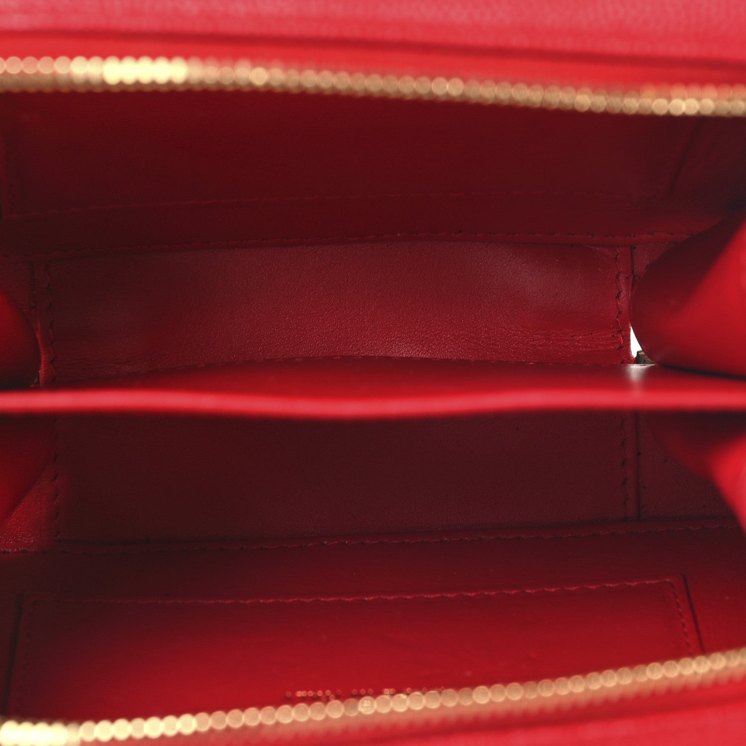 Caviar Quilted Filigree Vanity Clutch With Chain Red
