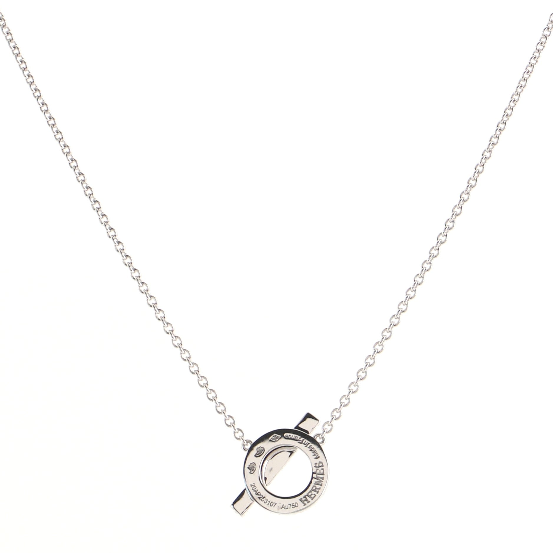 Finesse Pendant Necklace 18K White Gold and Diamonds