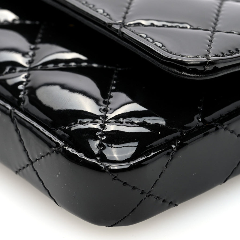Patent Enamel Quilted Coco Hearts Clutch With Chain Black
