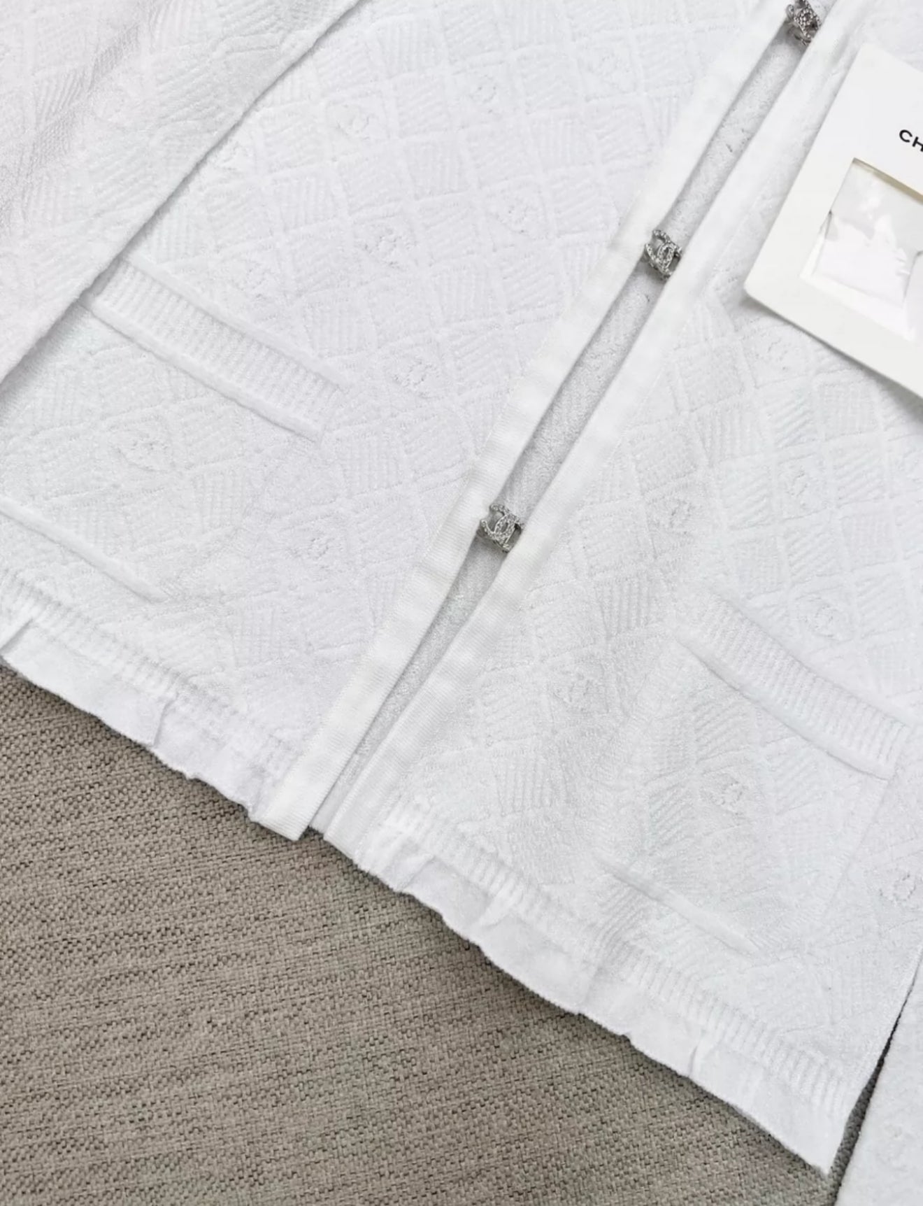 Chanel 24P white igan