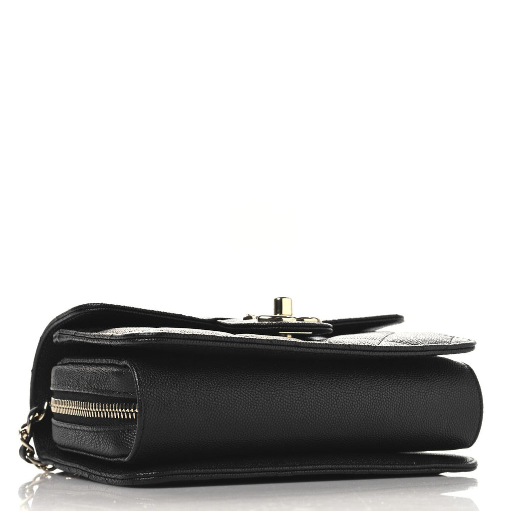 Caviar Quilted Like A Wallet Flap Black