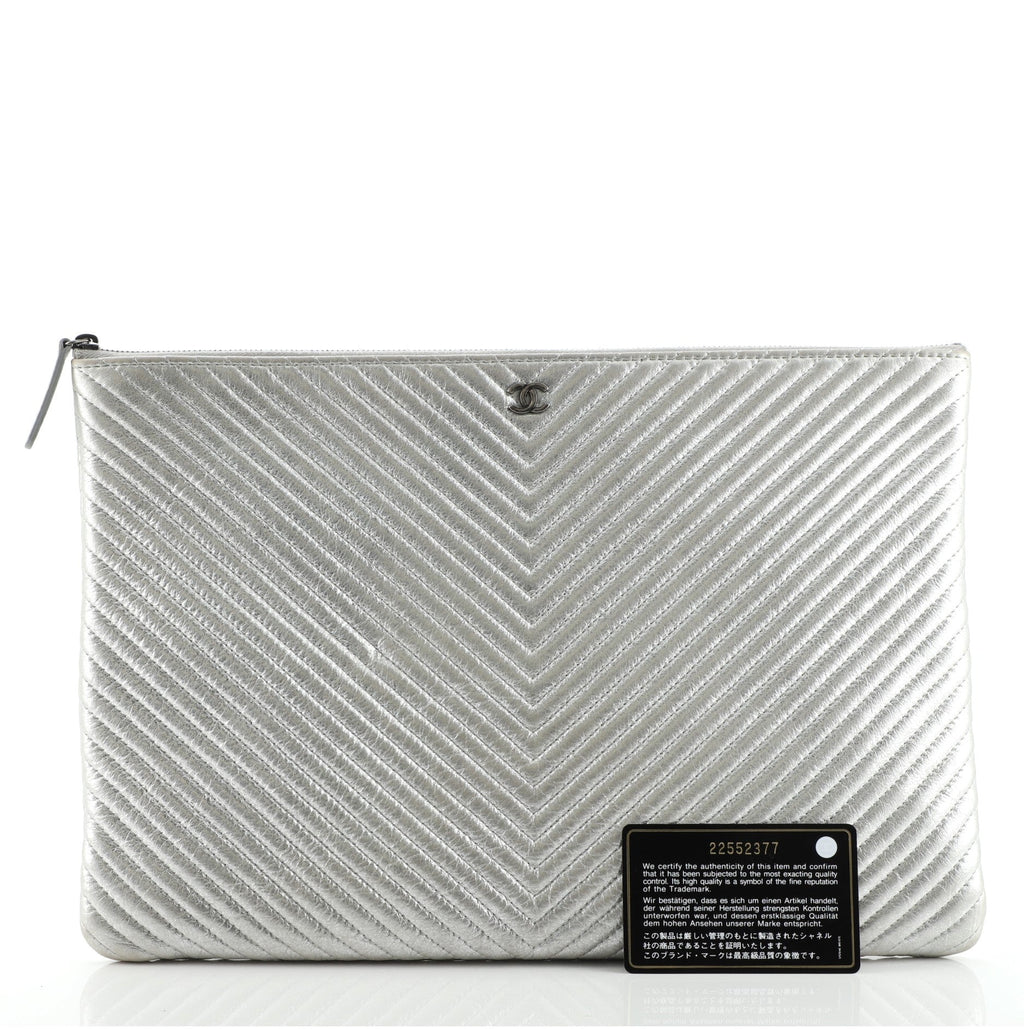 O Case Clutch Chevron Calfskin Large
