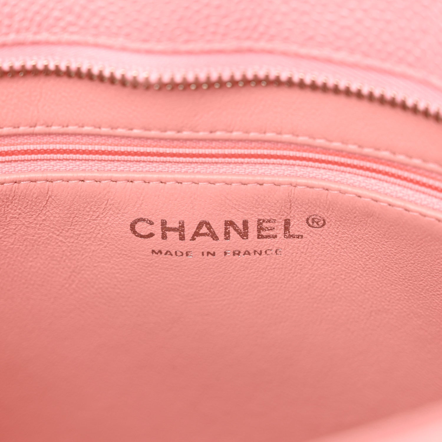 Caviar Quilted Medallion Tote Light Pink