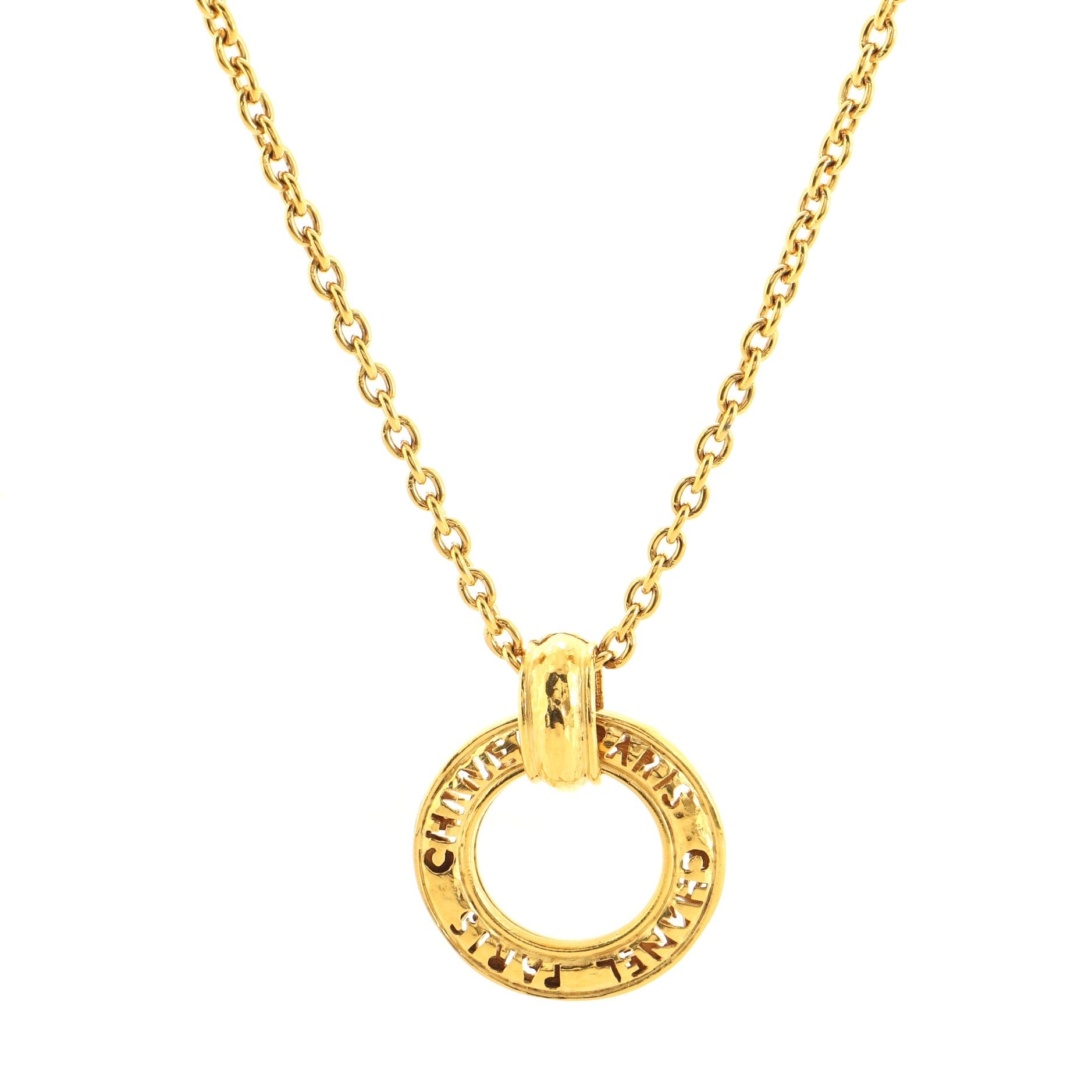 Vintage Logo Circle Pendant Short Necklace Metal