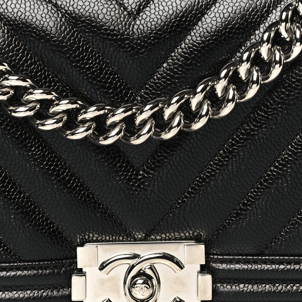 Caviar Chevron Quilted Medium Boy Flap Black
