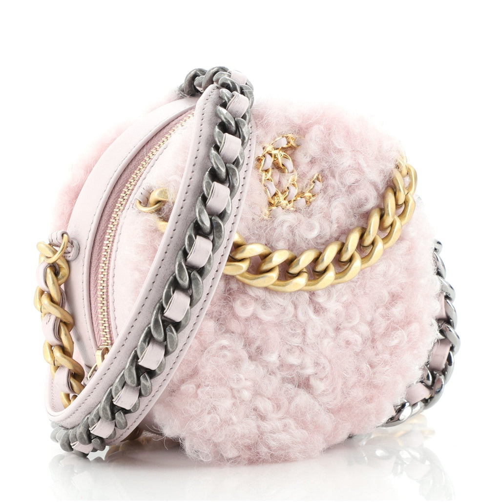 19 Round Clutch with Chain Quilted Shearling
