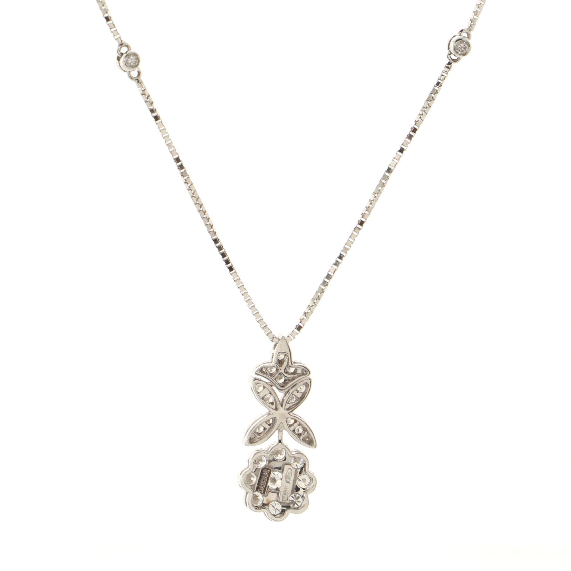 Flower Pendant Necklace 18K White Gold and Diamonds