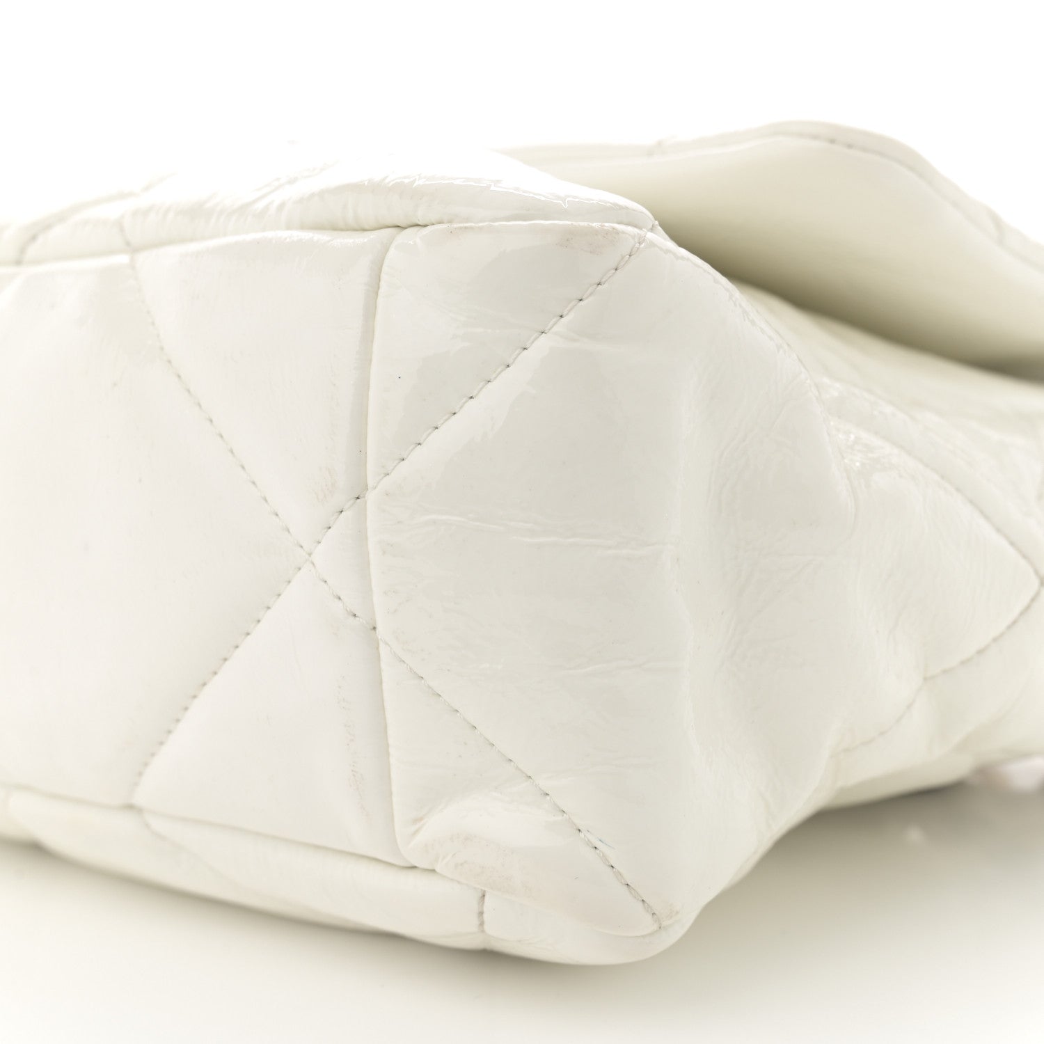 Shiny Crumpled Calfskin Quilted Medium Chanel 19 Flap White