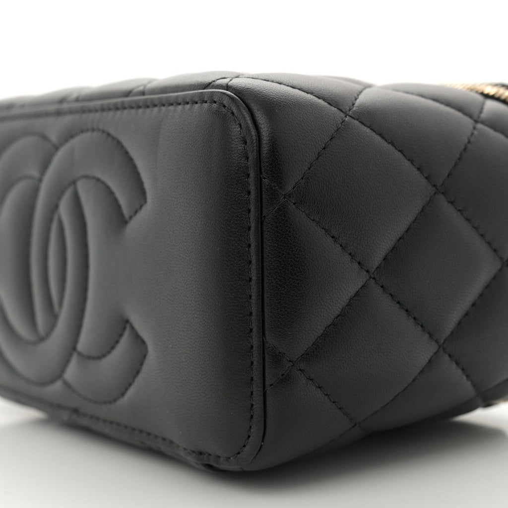 Lambskin Quilted Enamel CC Pearl Crush Small Vanity Case With Chain Black