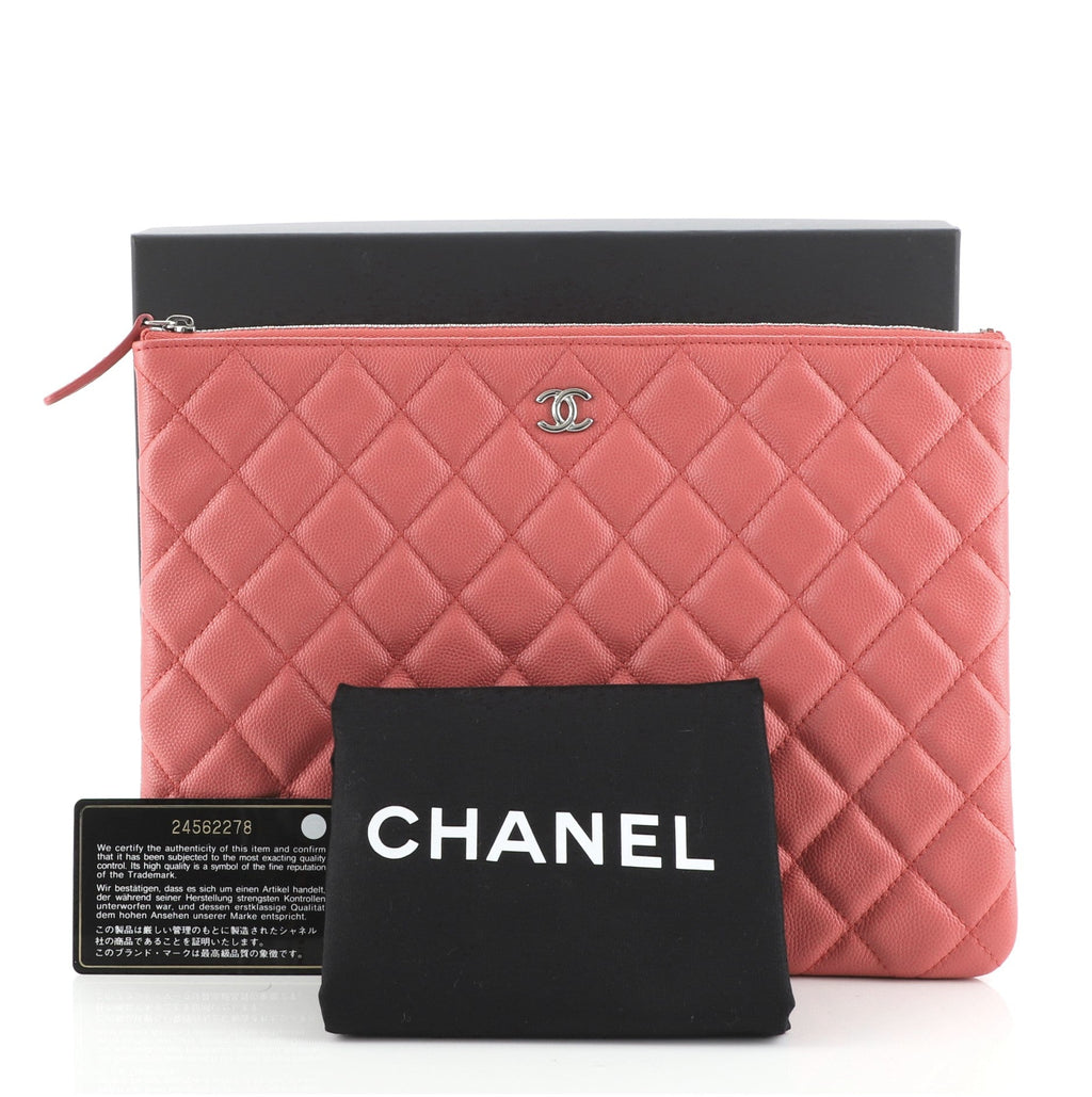 O Case Clutch Quilted Caviar Medium