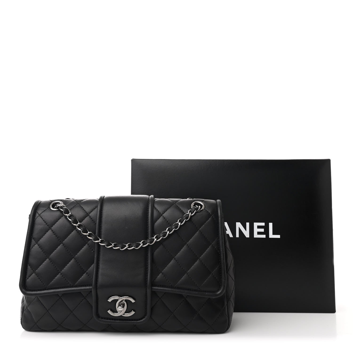 Lambskin Quilted Elementary Chic Flap Black