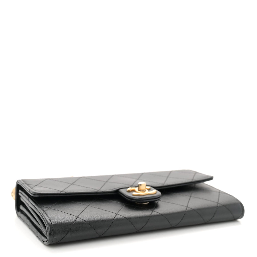 Goatskin Quilted Chic Pearls Clutch With Chain Black