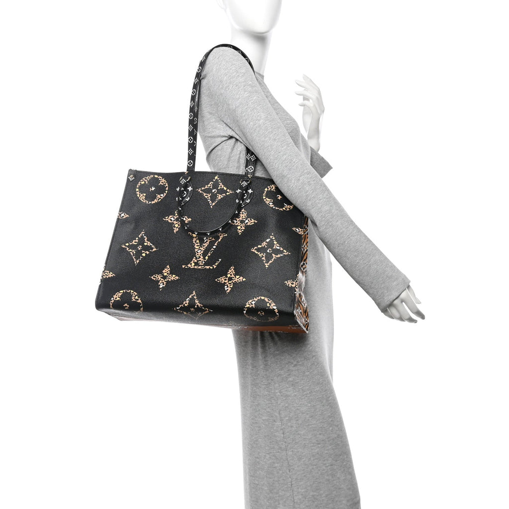 Monogram Giant Jungle Onthego GM Black